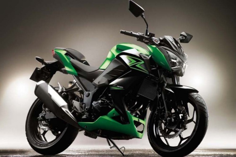Kawasaki Z300 Naked Bike โฉมงามจากค่ายสีเขียว