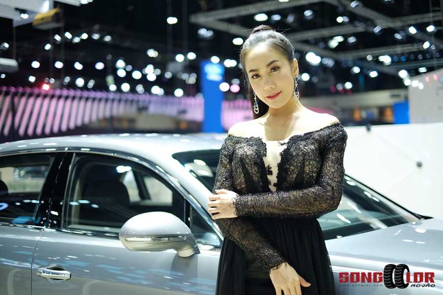 รวมภาพพริตตี้ สวยใส น่ารักสุดๆ ในงาน Motor Expo 2017