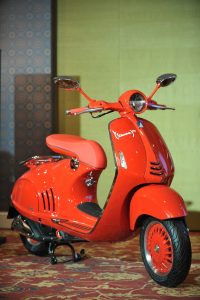 VESPA 946 RED