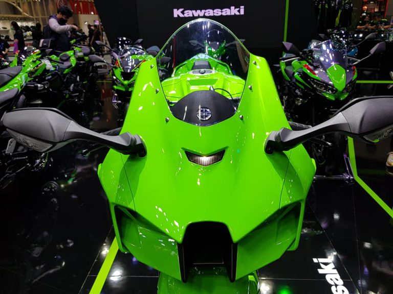 คาวาซากิเปิดตัว NINJA ZX-10RR และ MEGURO K3 อย่างยิ่งใหญ่ พร้อมเดินทัพลุยธุรกิจใหม่เอาใจสิงห์นักปั่นเมืองไทย ในงาน MOTOR EXPO 2020