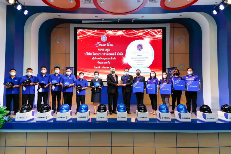 ยามาฮ่าเสริมความปลอดภัยให้กลุ่มนักศึกษา มอบหมวกนิรภัย 100 ใบให้วิทยาลัยเทคโนโลยีภาคตะวันออก (อี.เทค)