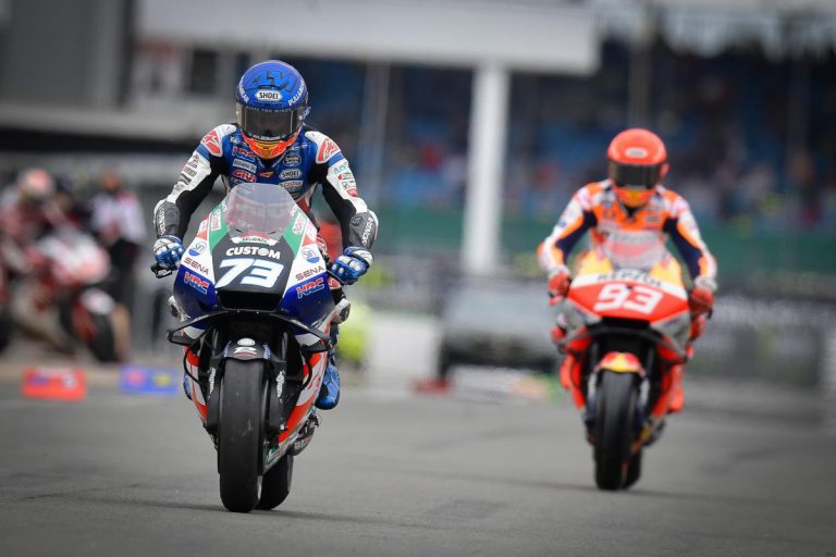 “เอสปาร์กาโร-มาร์เกซ” รั้งท็อปไฟว์ซ้อมวันแรกลุ้นโพเดี้ยม โมโตจีพี ซิลเวอร์สโตน