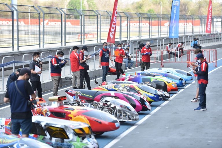 รถจักรยานยนต์ฮอนด้าระเบิดศึก “ฮอนด้าประหยัดเชื้อเพลิง ปีที่ 25” เปิดสังเวียนให้เยาวชนทั่วประเทศร่วมประชันไอเดียออกแบบยานยนต์เพื่อโลกแห่งอนาคต! บนโจทย์สุดท้าทาย “ท้าพิสูจน์น้ำมัน 1 ลิตร จะวิ่งได้ไกลแค่ไหน”